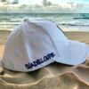 plage Guadeloupe - casquette blanche